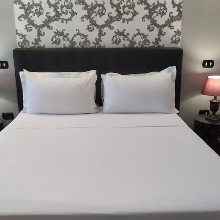 Il Roseto Bed & Breakfast Frosinone Exterior foto