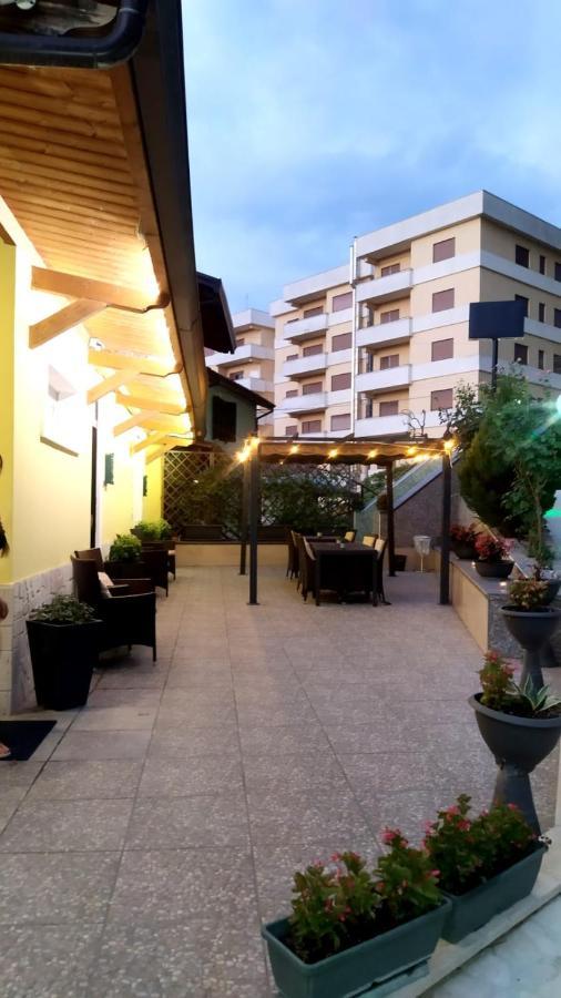 Il Roseto Bed & Breakfast Frosinone Exterior foto